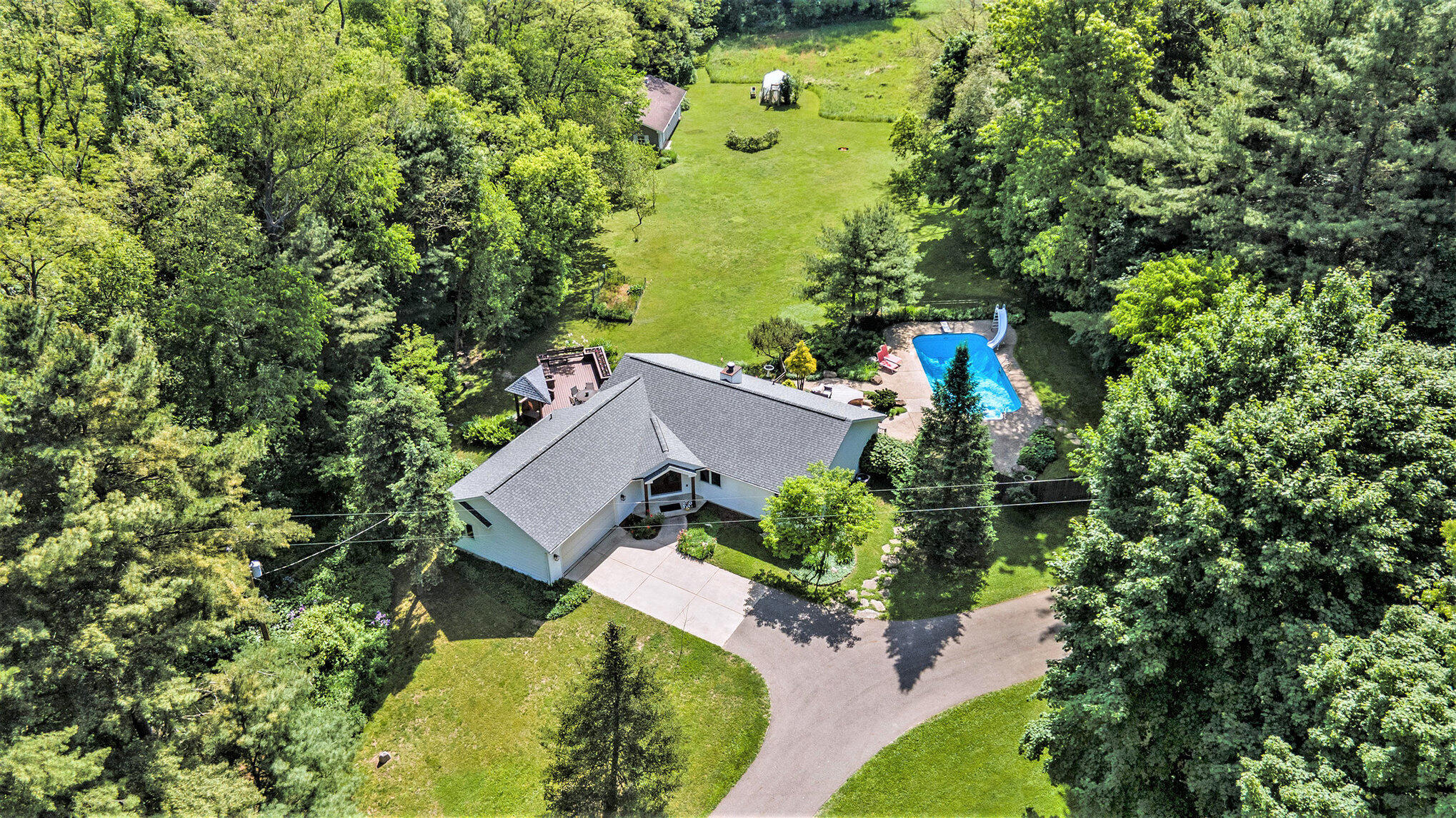 Augusta, Michigan 49012, United States, 4 Bedrooms Bedrooms, ,4 BathroomsBathrooms,Residential,Pending,141965