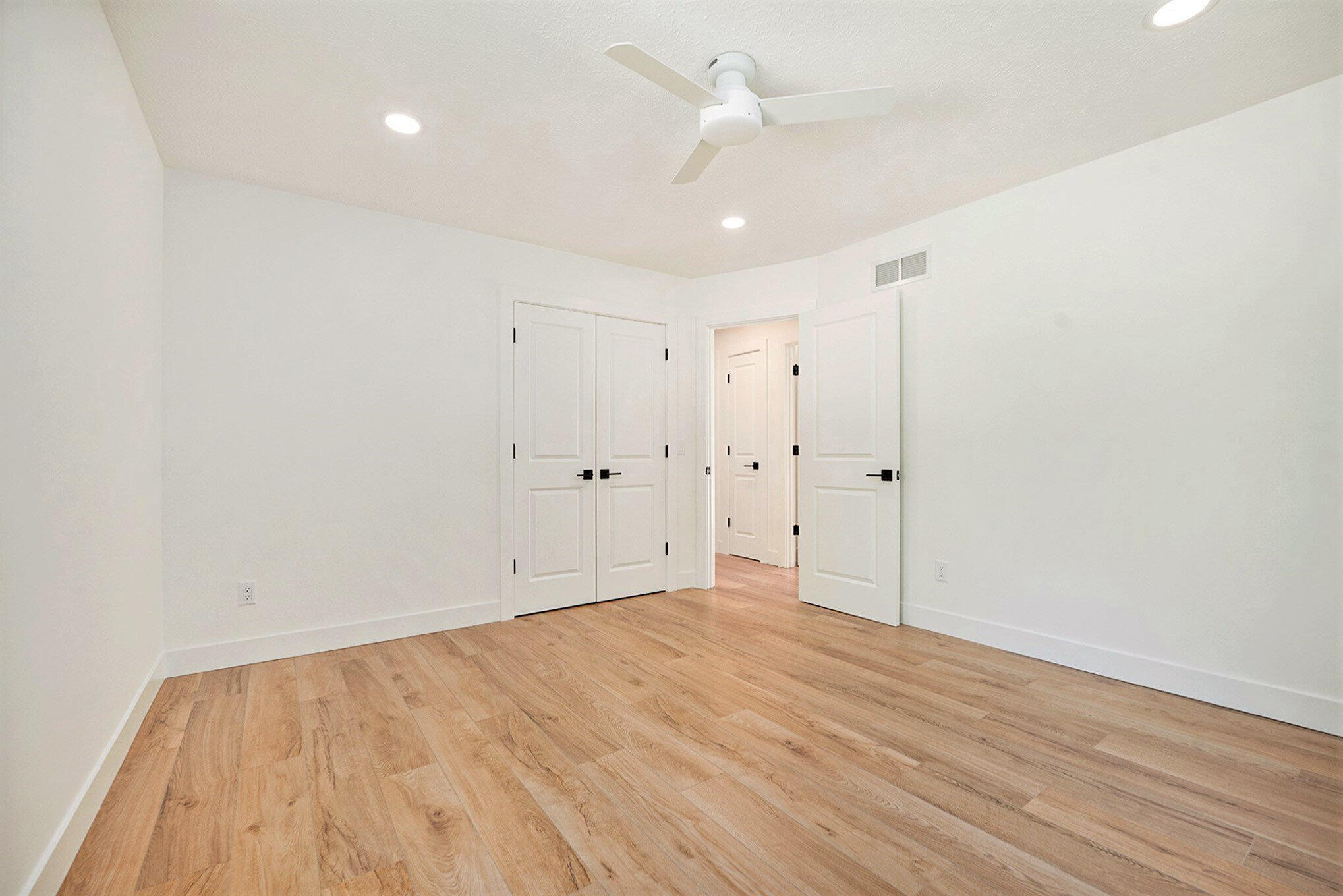 Augusta, Michigan 49012, United States, 4 Bedrooms Bedrooms, ,4 BathroomsBathrooms,Residential,Pending,141965