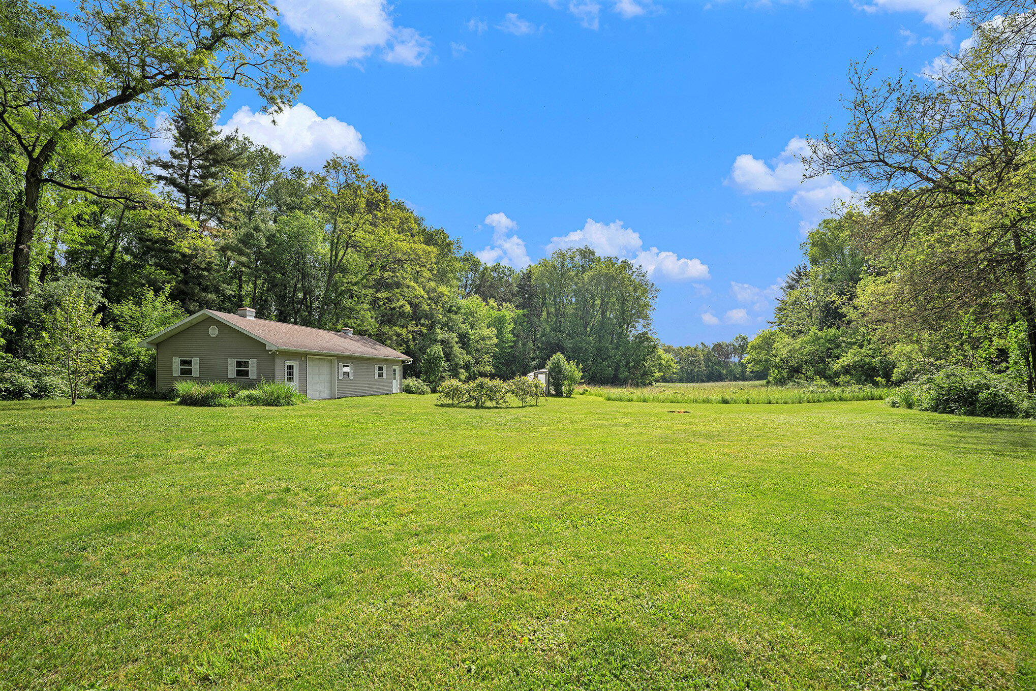 Augusta, Michigan 49012, United States, 4 Bedrooms Bedrooms, ,4 BathroomsBathrooms,Residential,Pending,141965