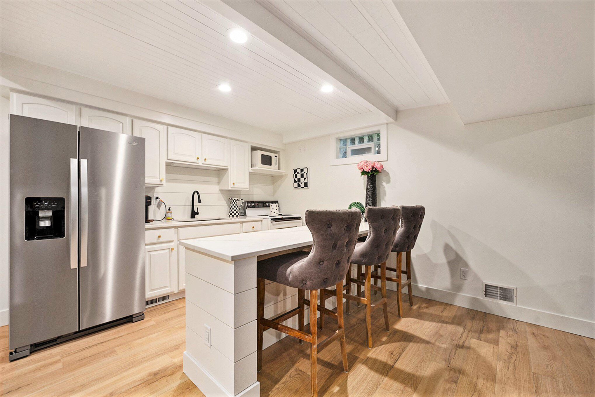 Augusta, Michigan 49012, United States, 4 Bedrooms Bedrooms, ,4 BathroomsBathrooms,Residential,Pending,141965