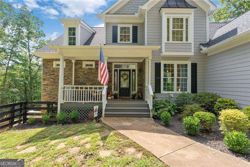 637 Amicalola DR