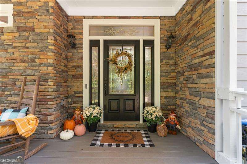 637 Amicalola DR