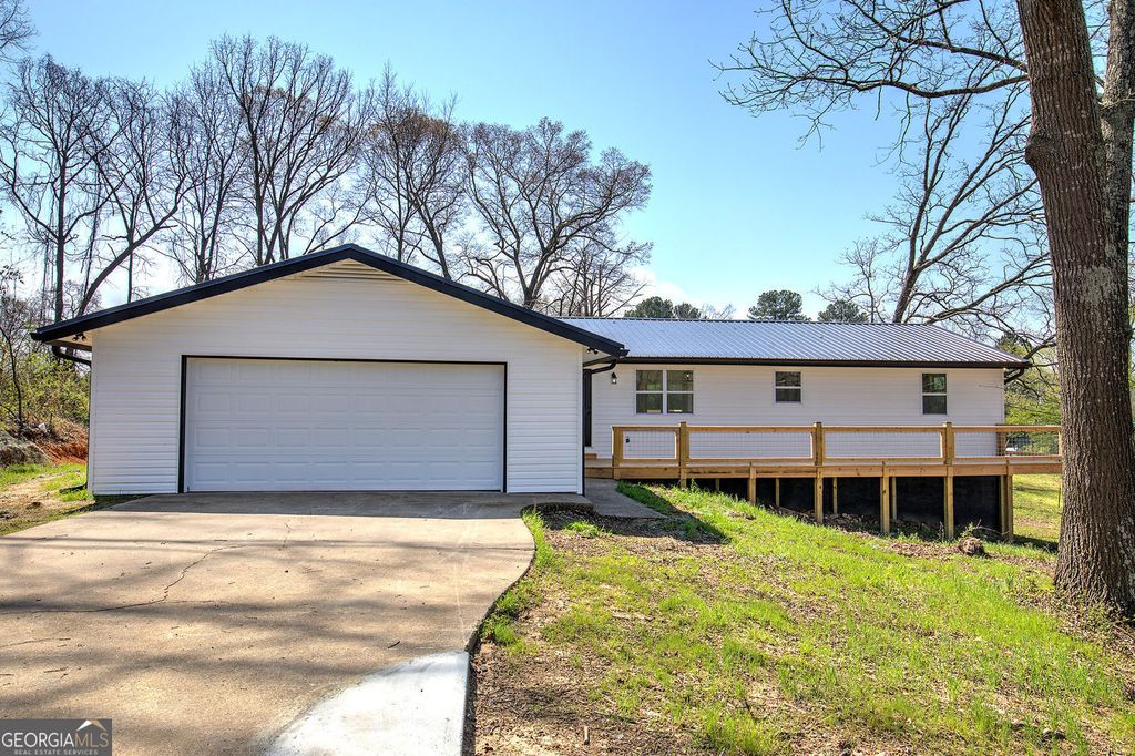 Photo of 516 Baxter Road SE, Calhoun, GA 30701 (MLS # 10715378)
