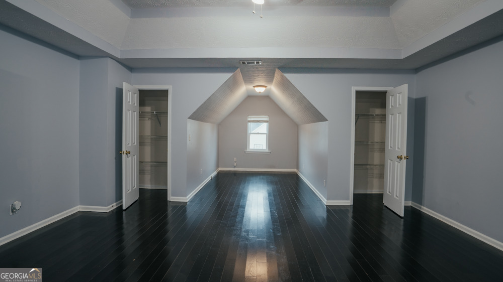 Courts @ Overlook - Residential