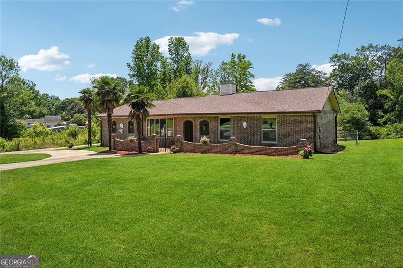 12 WINDSOR WAY