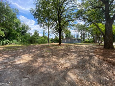 A home in Cochran