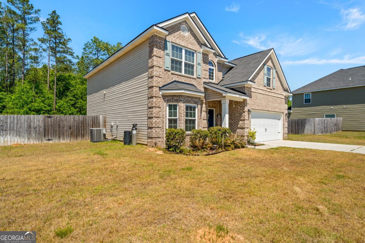 212 Fairview DR NE