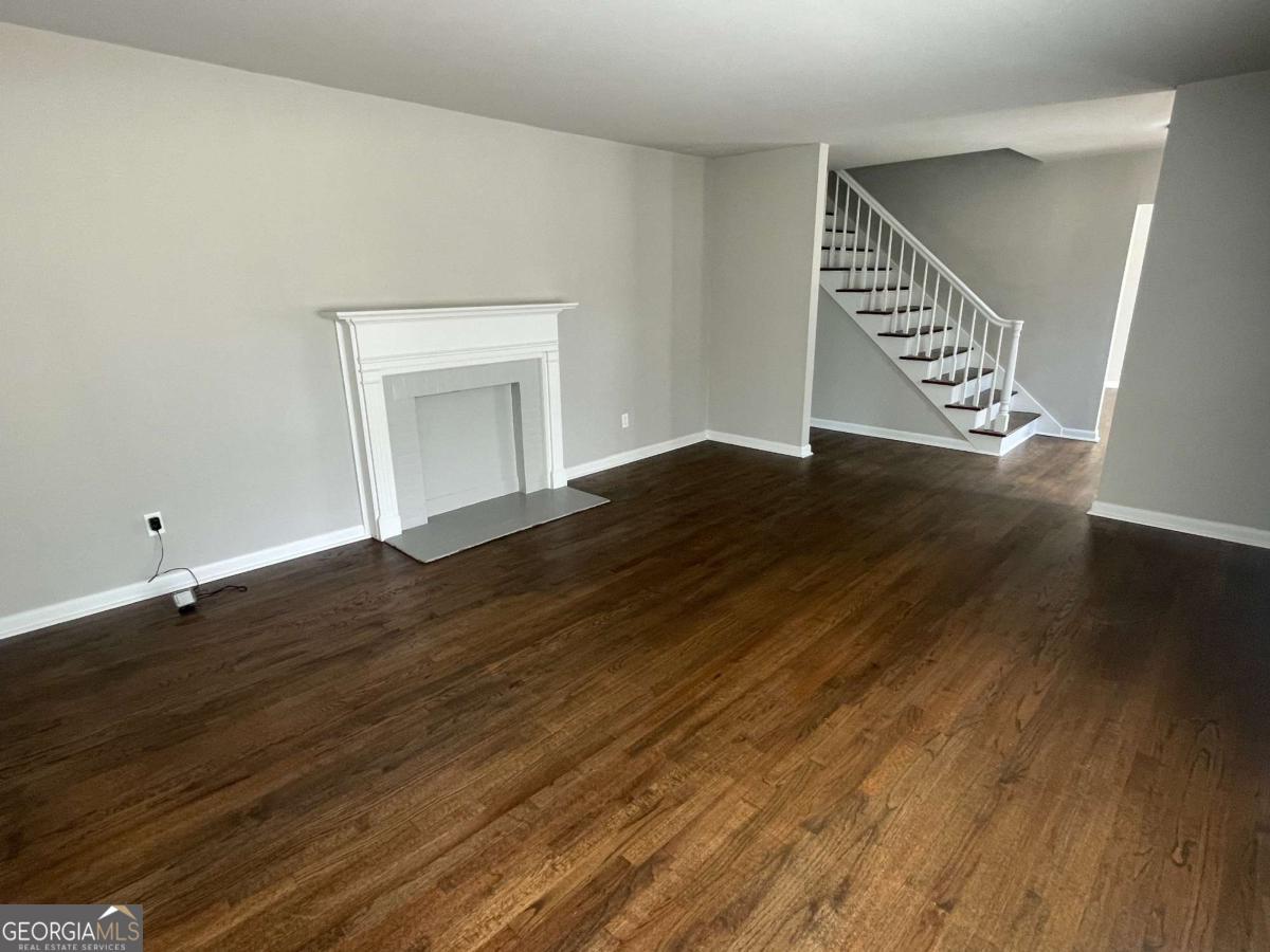 3467 Valley Ridge TER SW