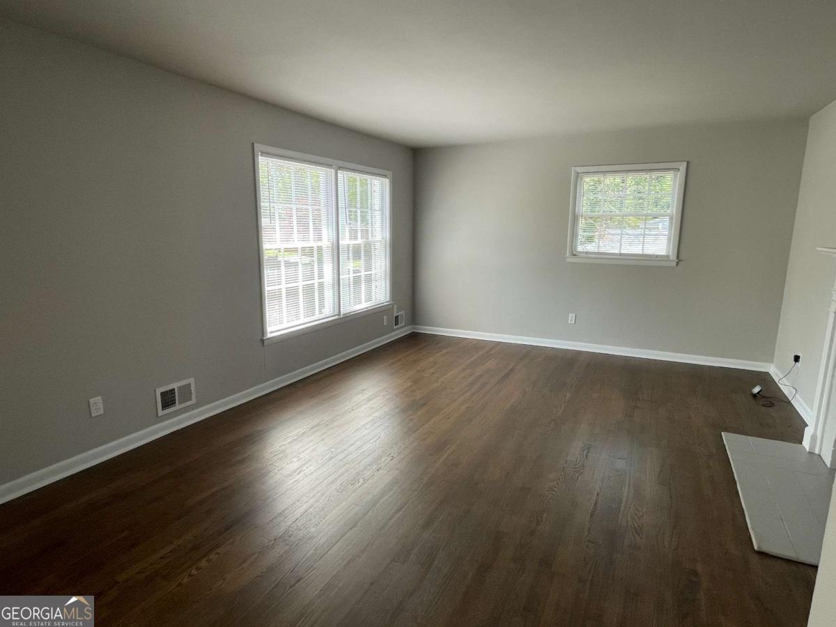 3467 Valley Ridge TER SW