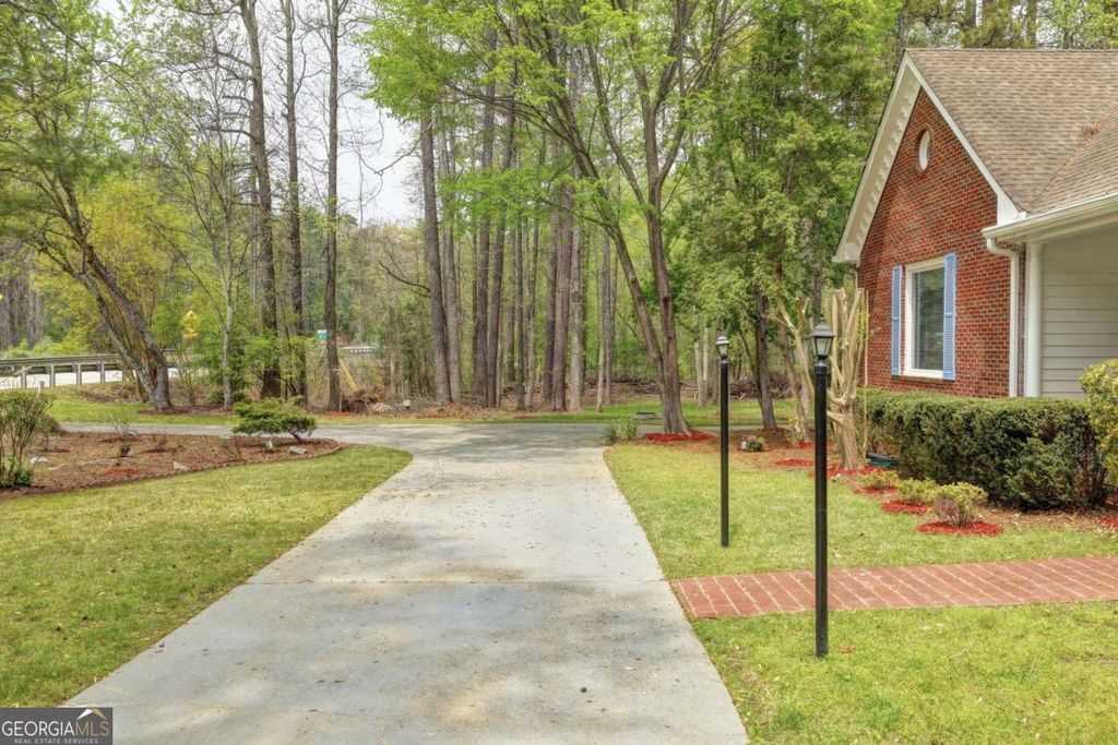 Photo of 10995 Parsons Road, Johns Creek, GA 30097 (MLS # 10725337)