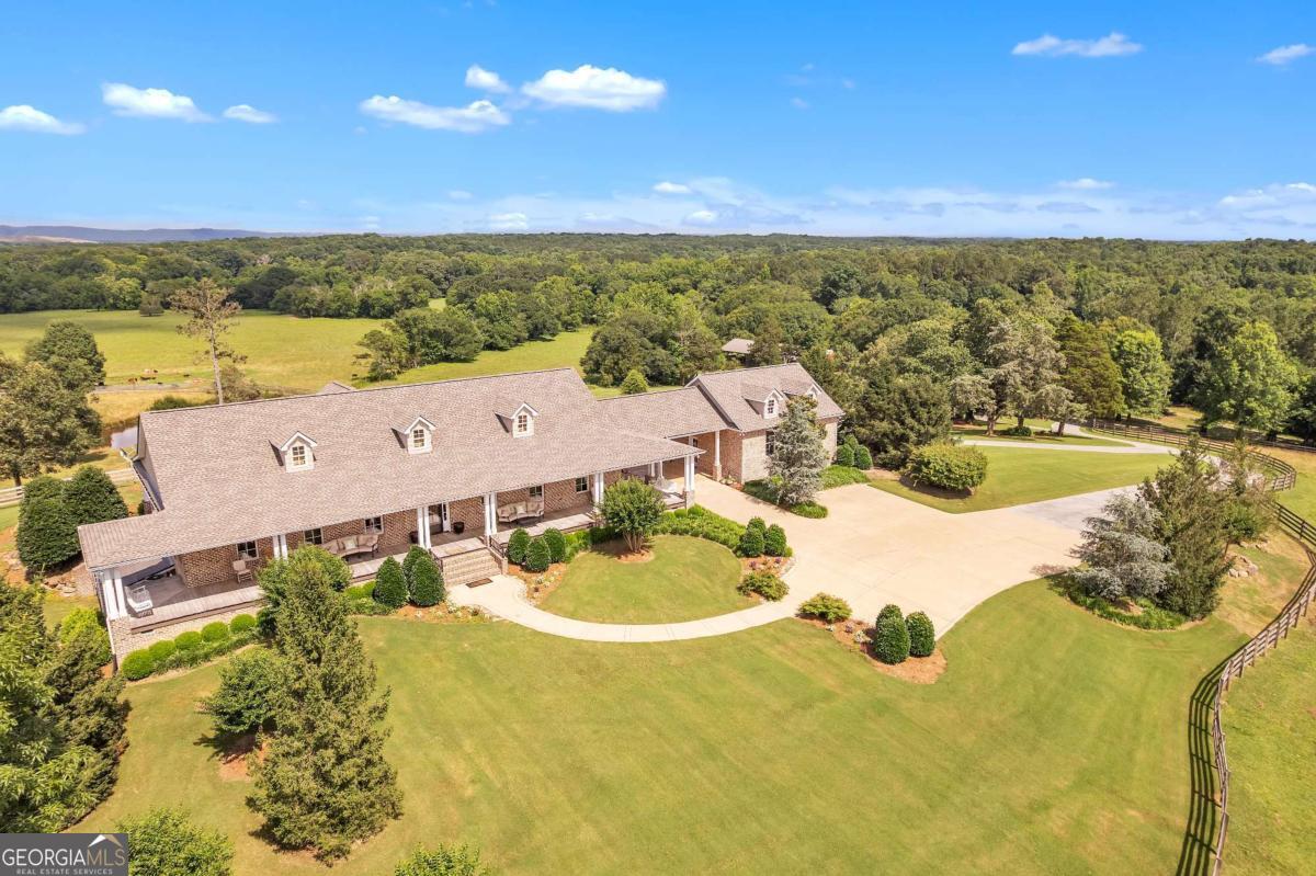 702 Cash RD NE