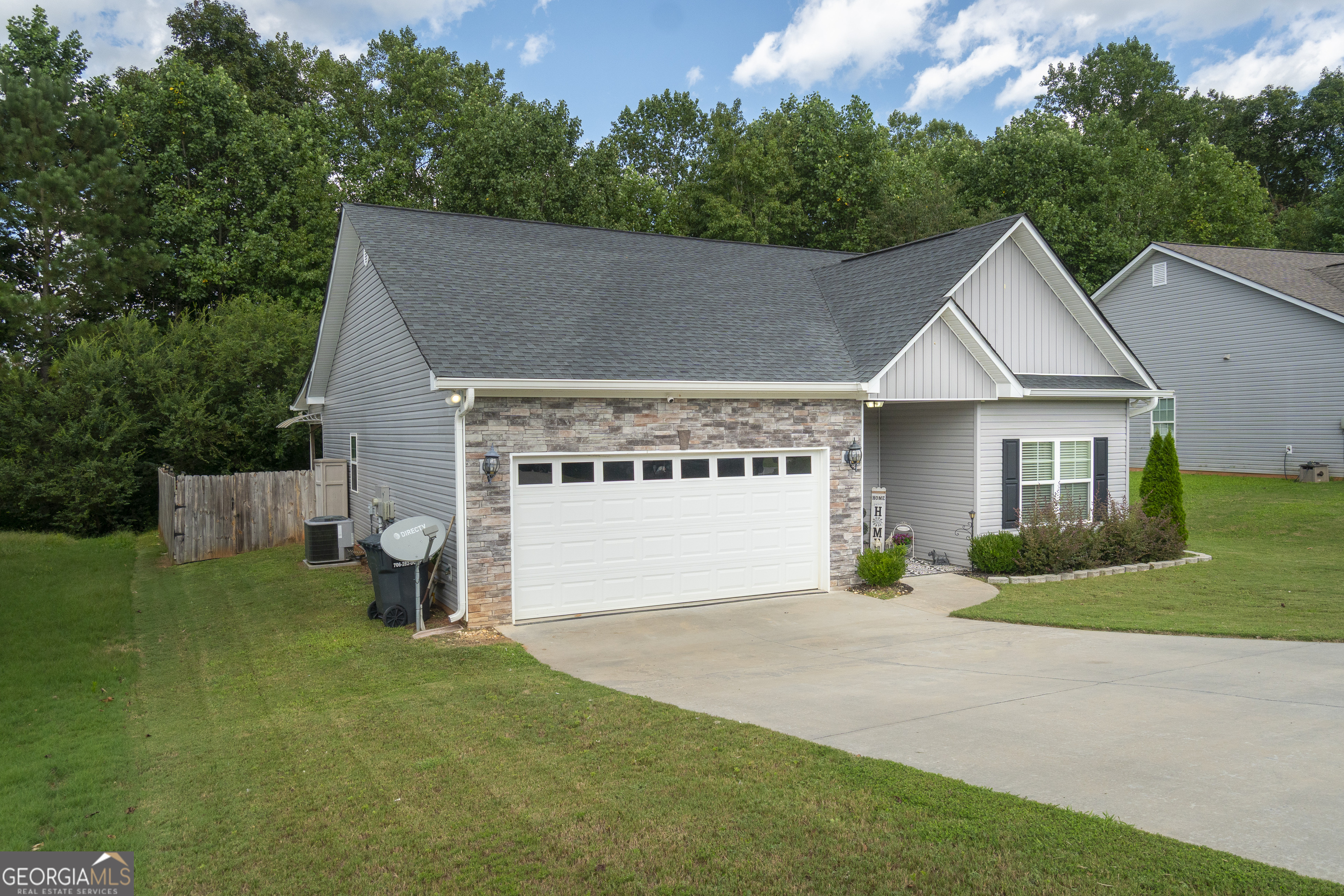 318 Highland Pointe DR
