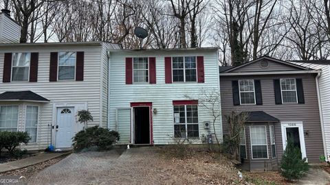 1084 Huntington TRCE SE Smyrna GA 30082