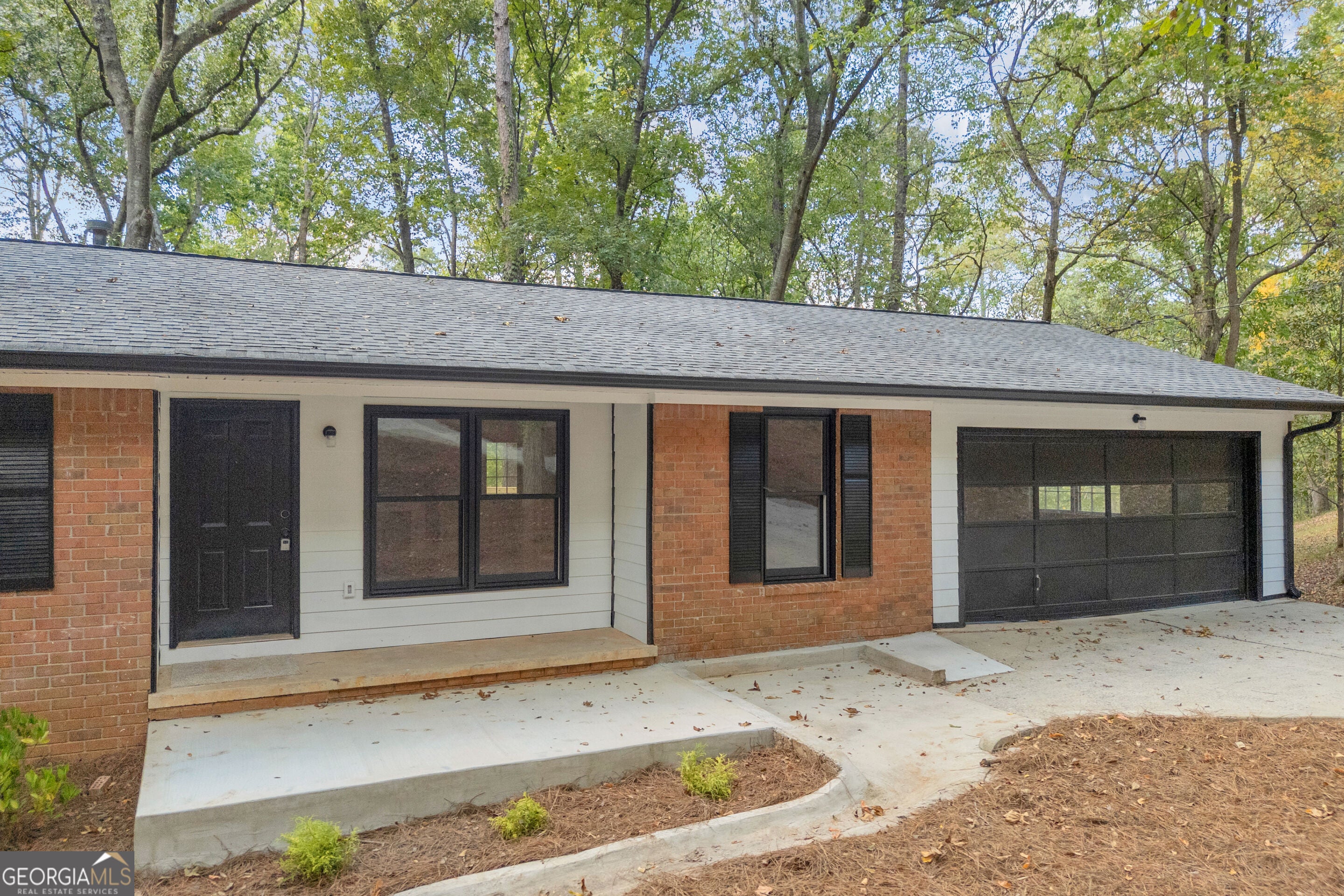 270 Spalding CIR