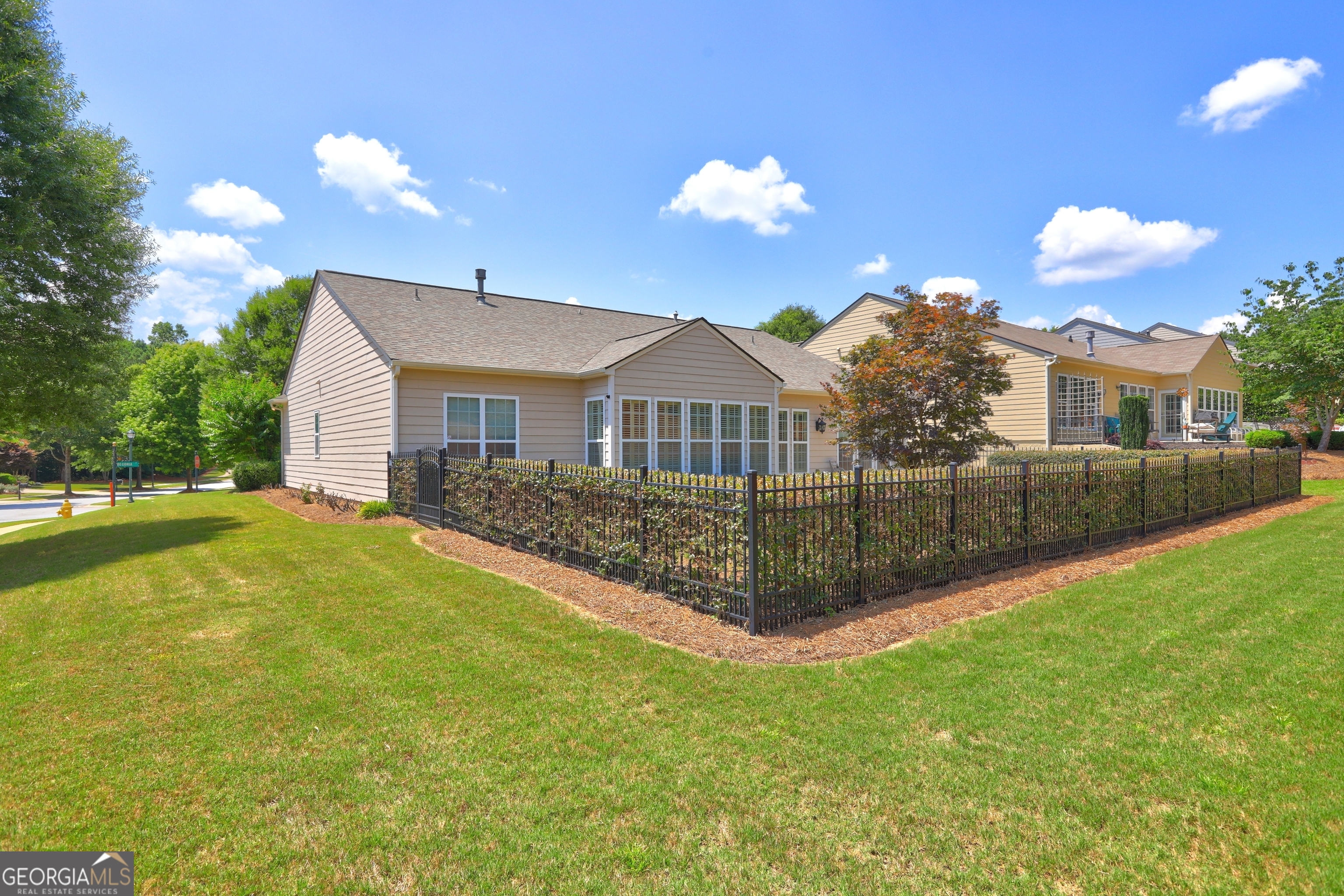 238 Begonia CT