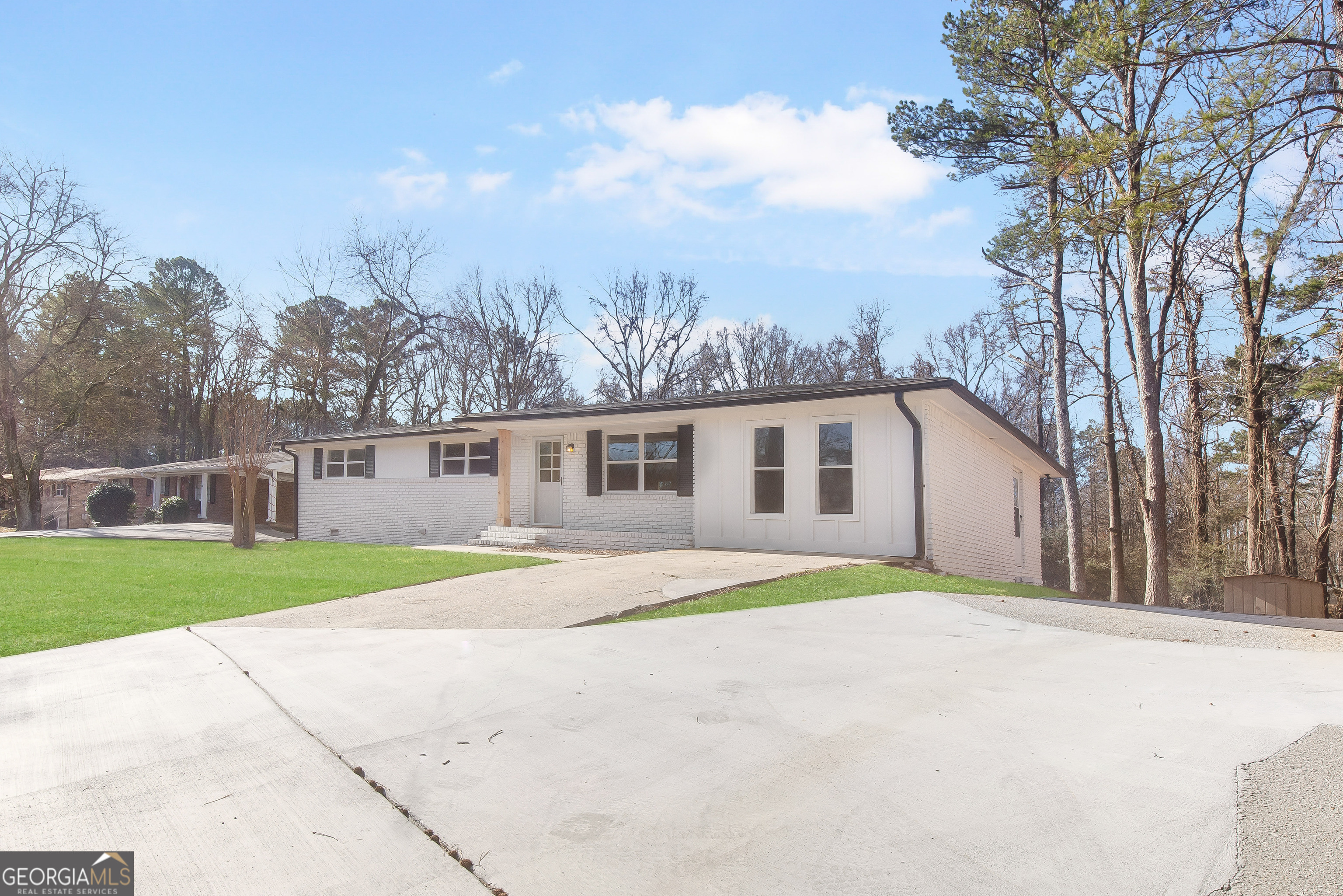 771 N Burnt Hickory RD