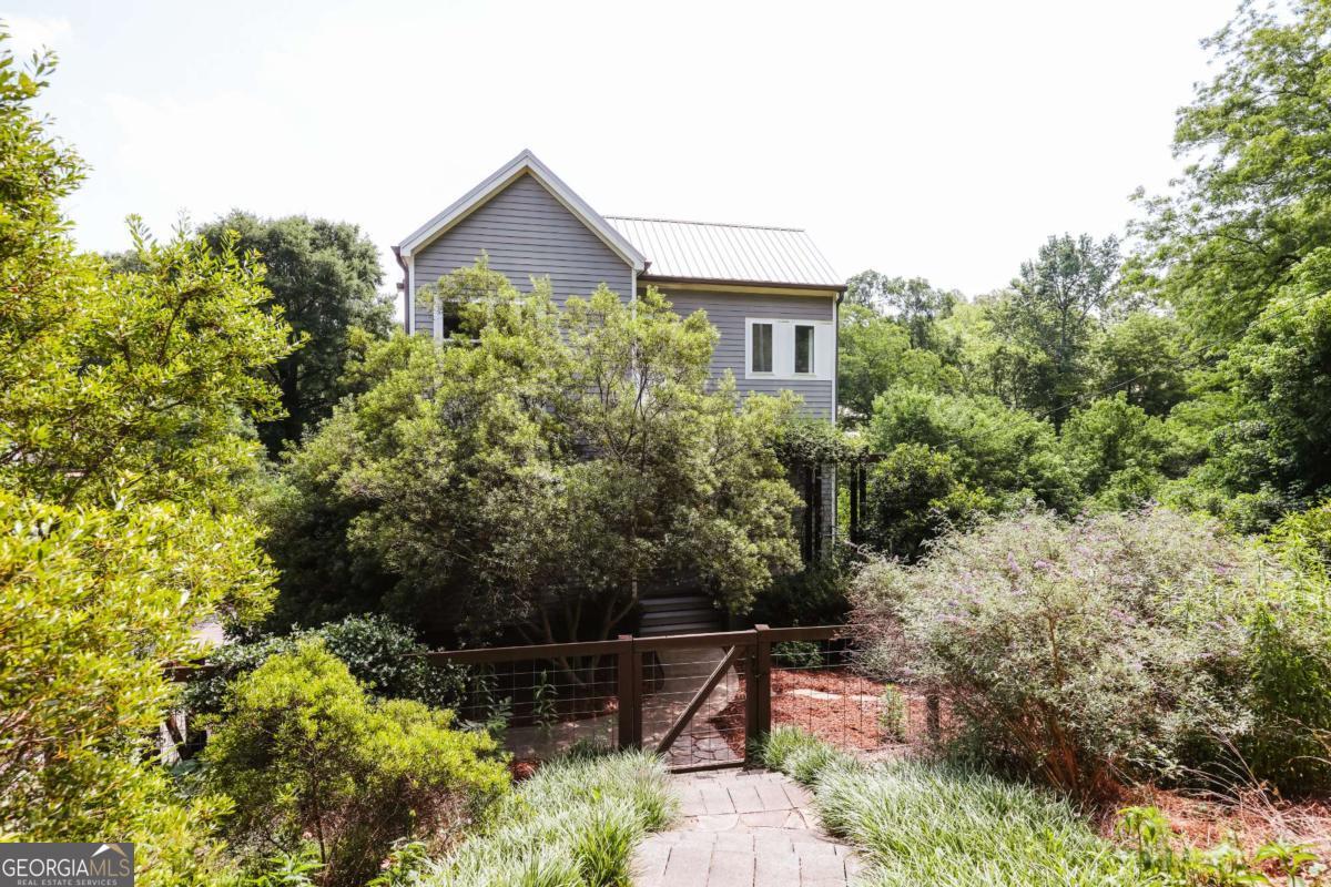 157 Crawford AVE