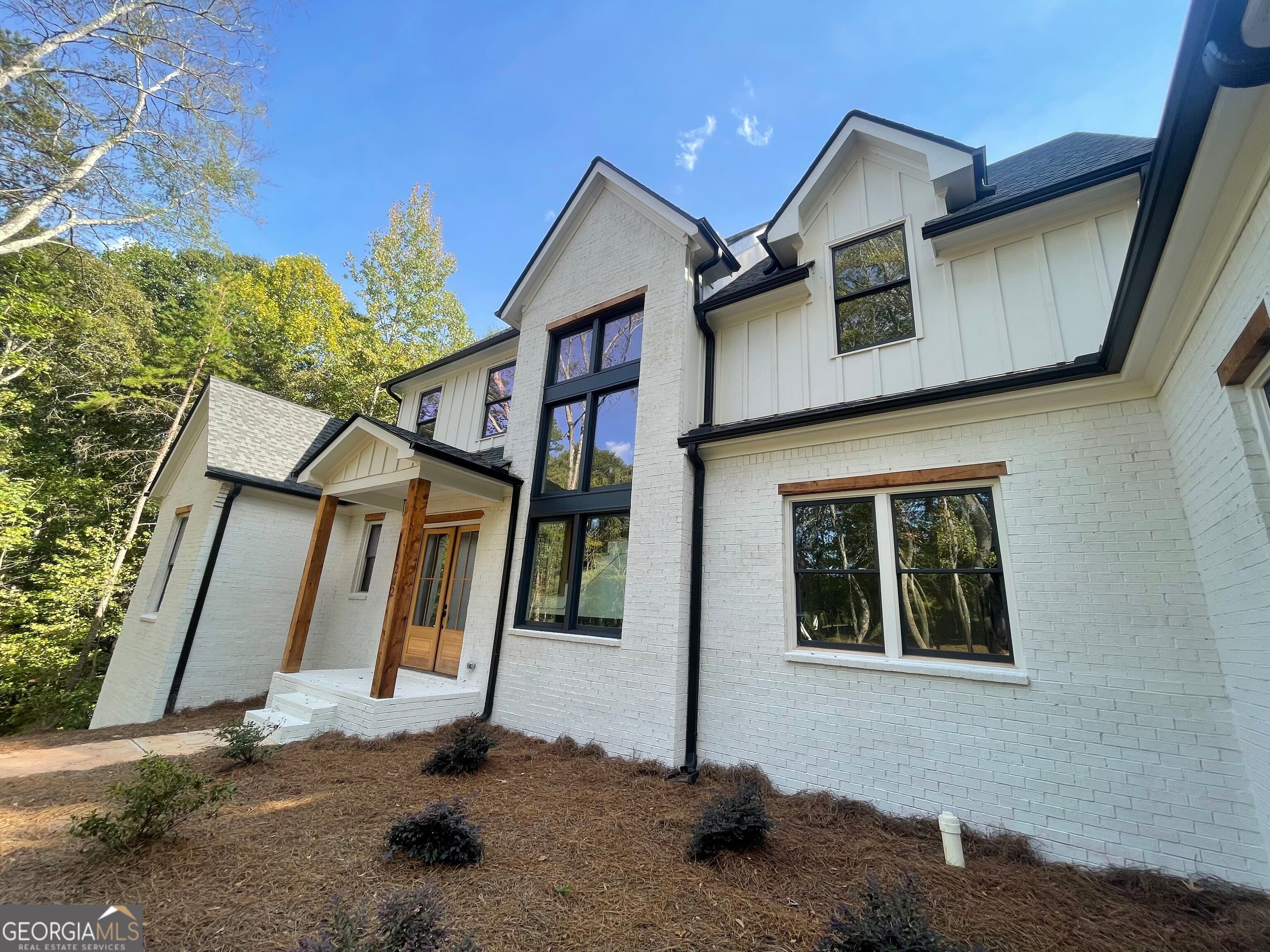 242 Carriage AVE