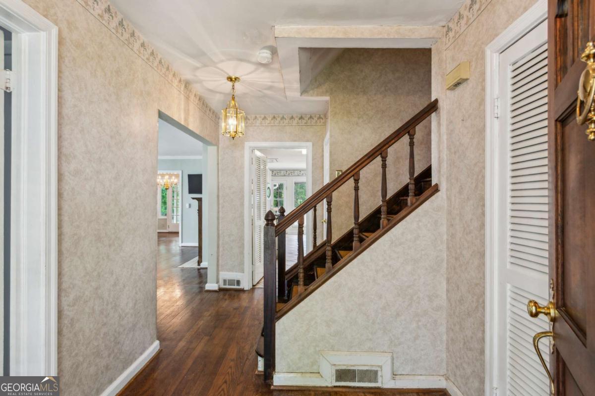 88 Karland DR NW