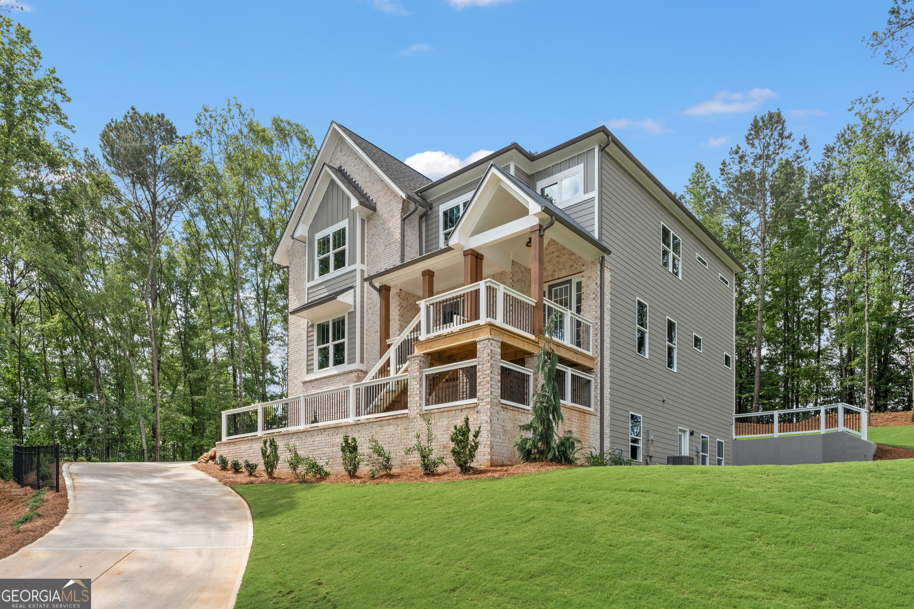 1005 Liberty Springs DR