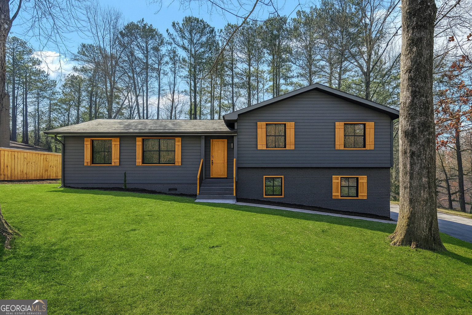 2511 Due West CIR NW