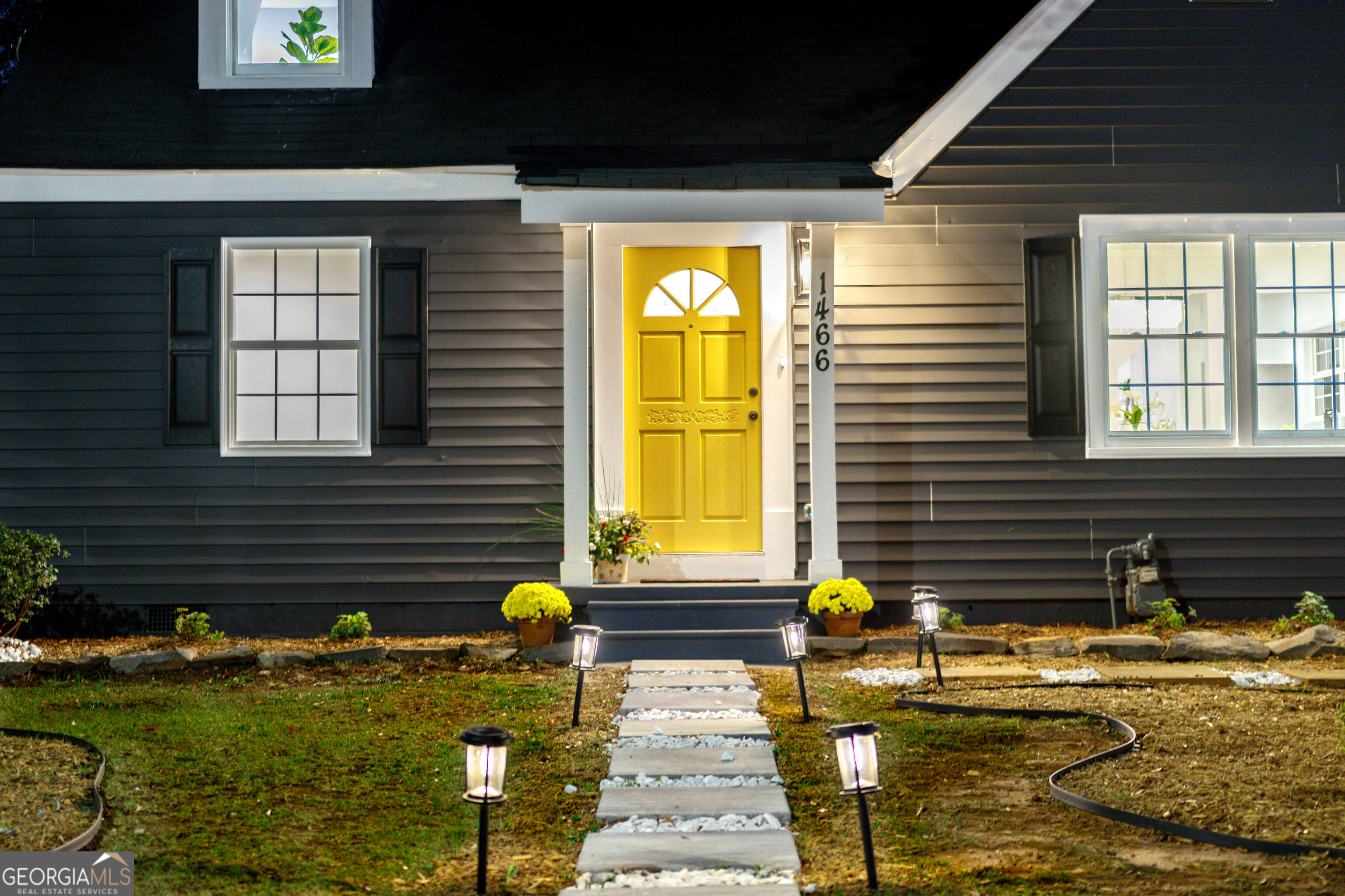 1466 Hardin AVE
