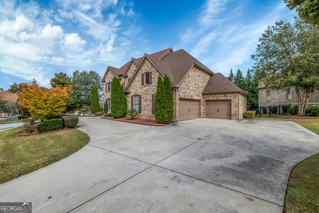 2372 Walkers Glen LN