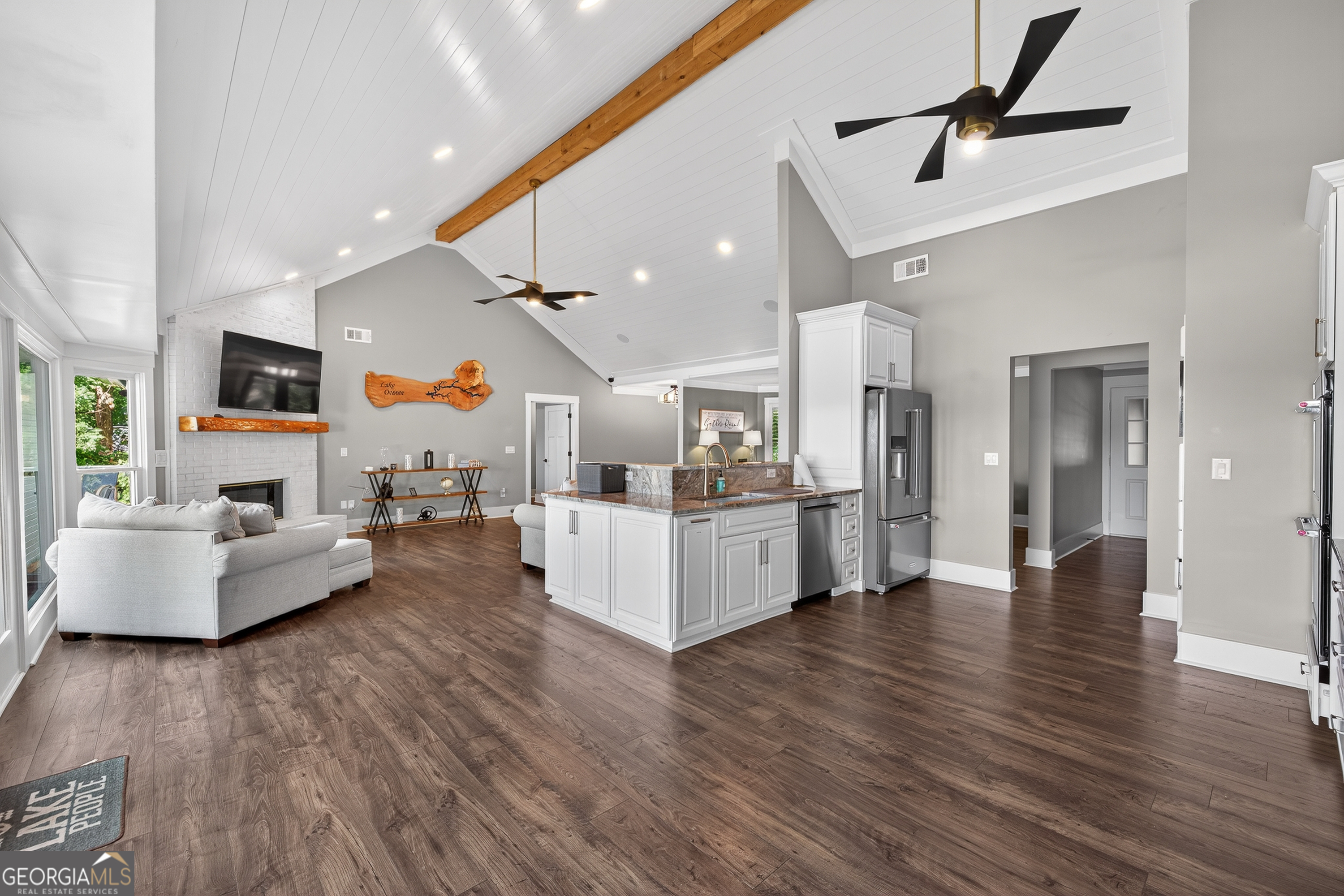 Phoenix Lake - Residential