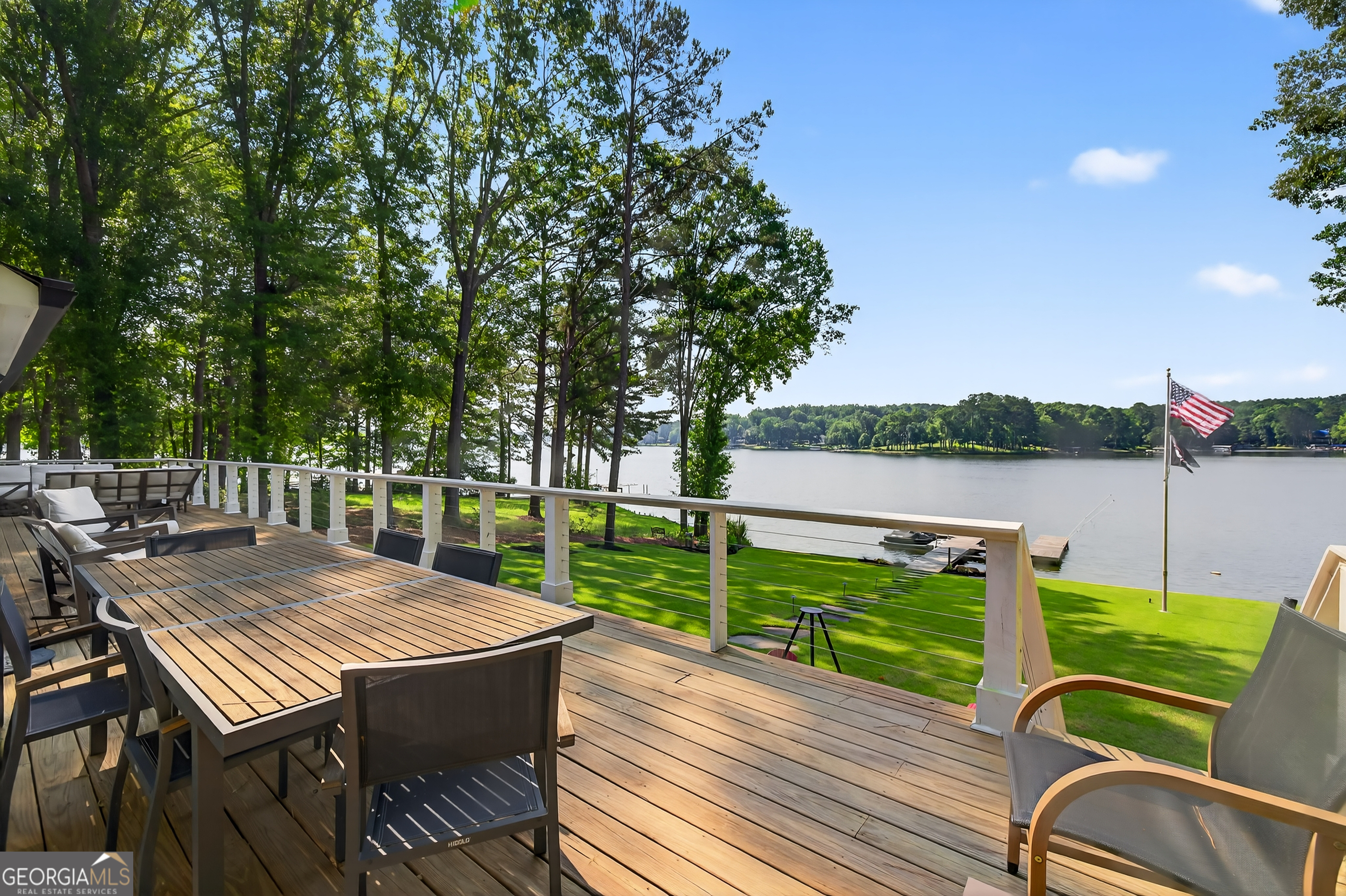 108 Phoenix DR