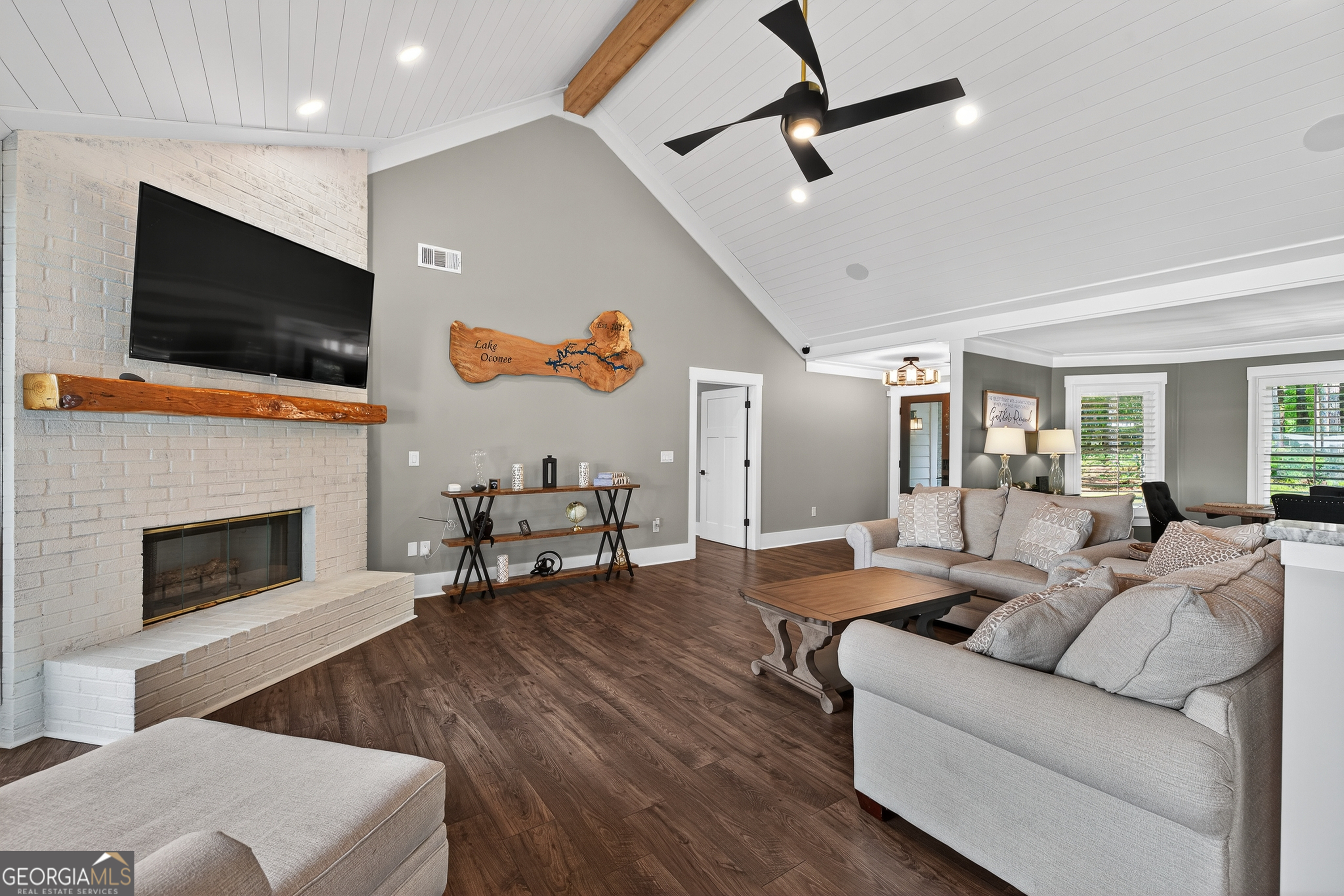 Phoenix Lake - Residential
