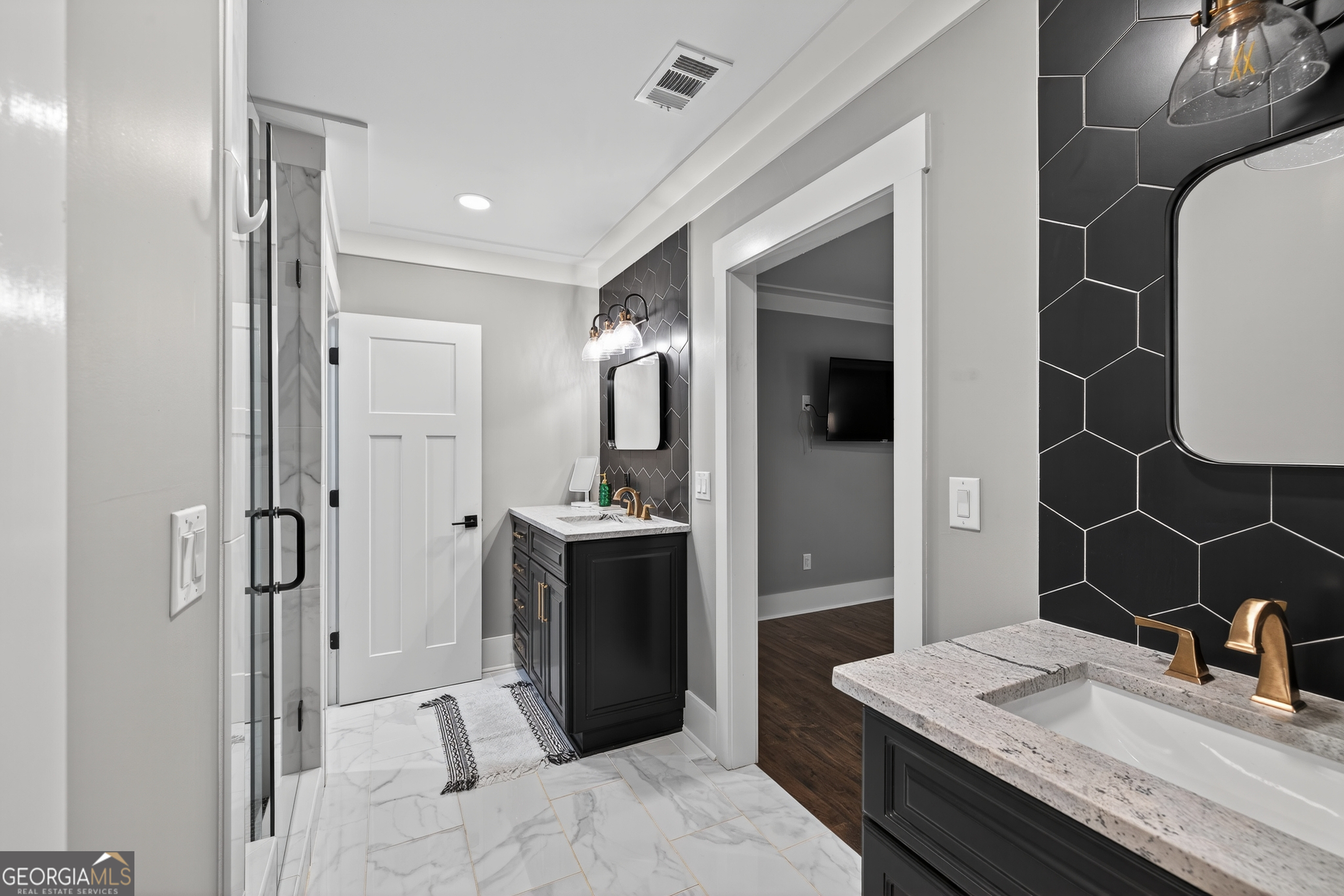 Phoenix Lake - Residential