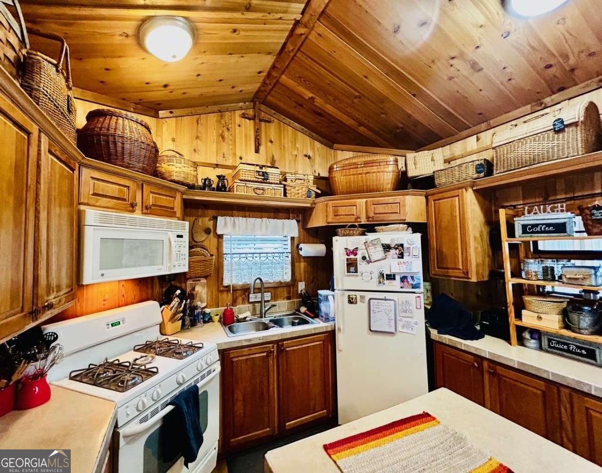 323 Leisure Acres DR