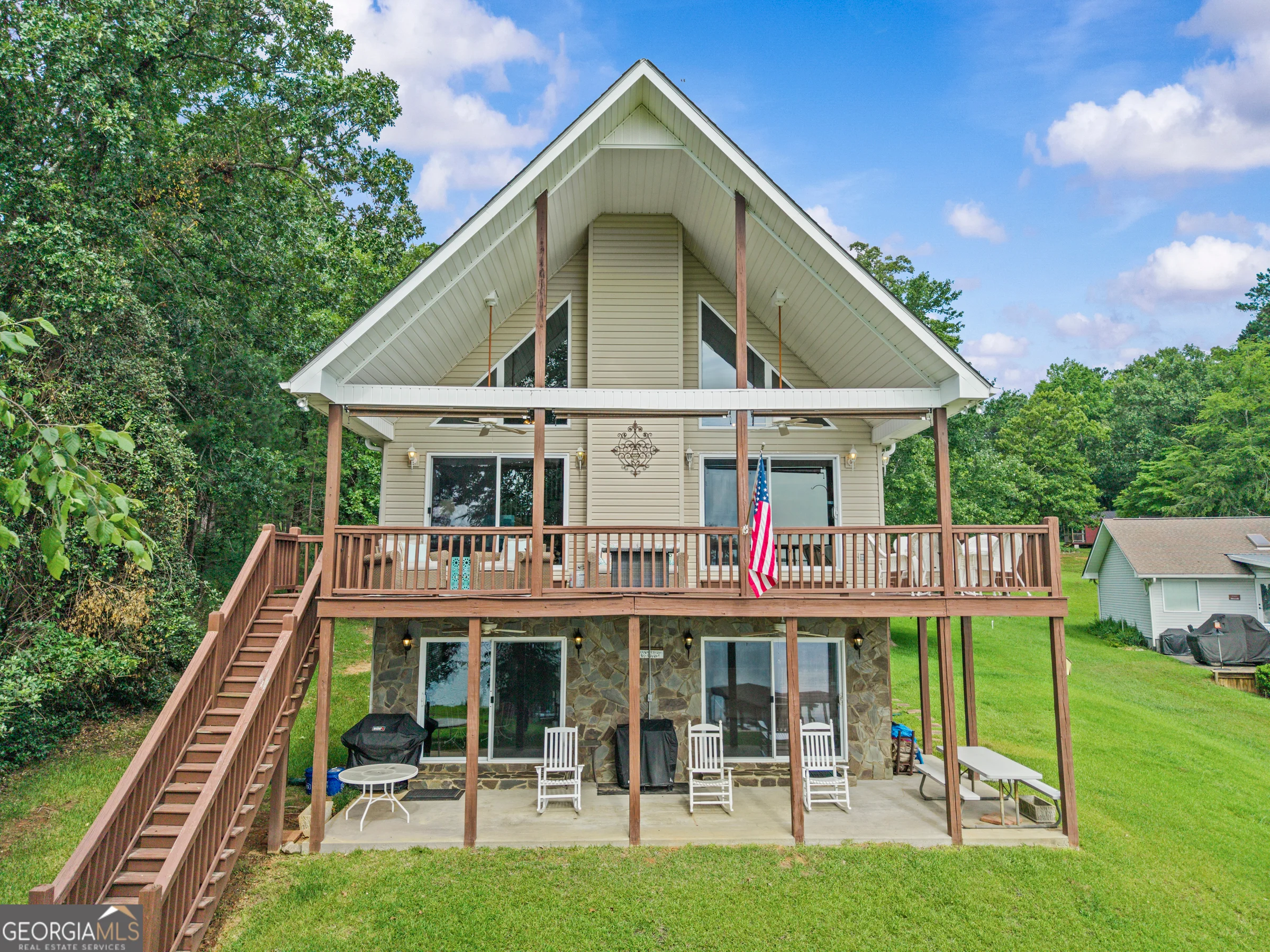 511 Foxglove Drive