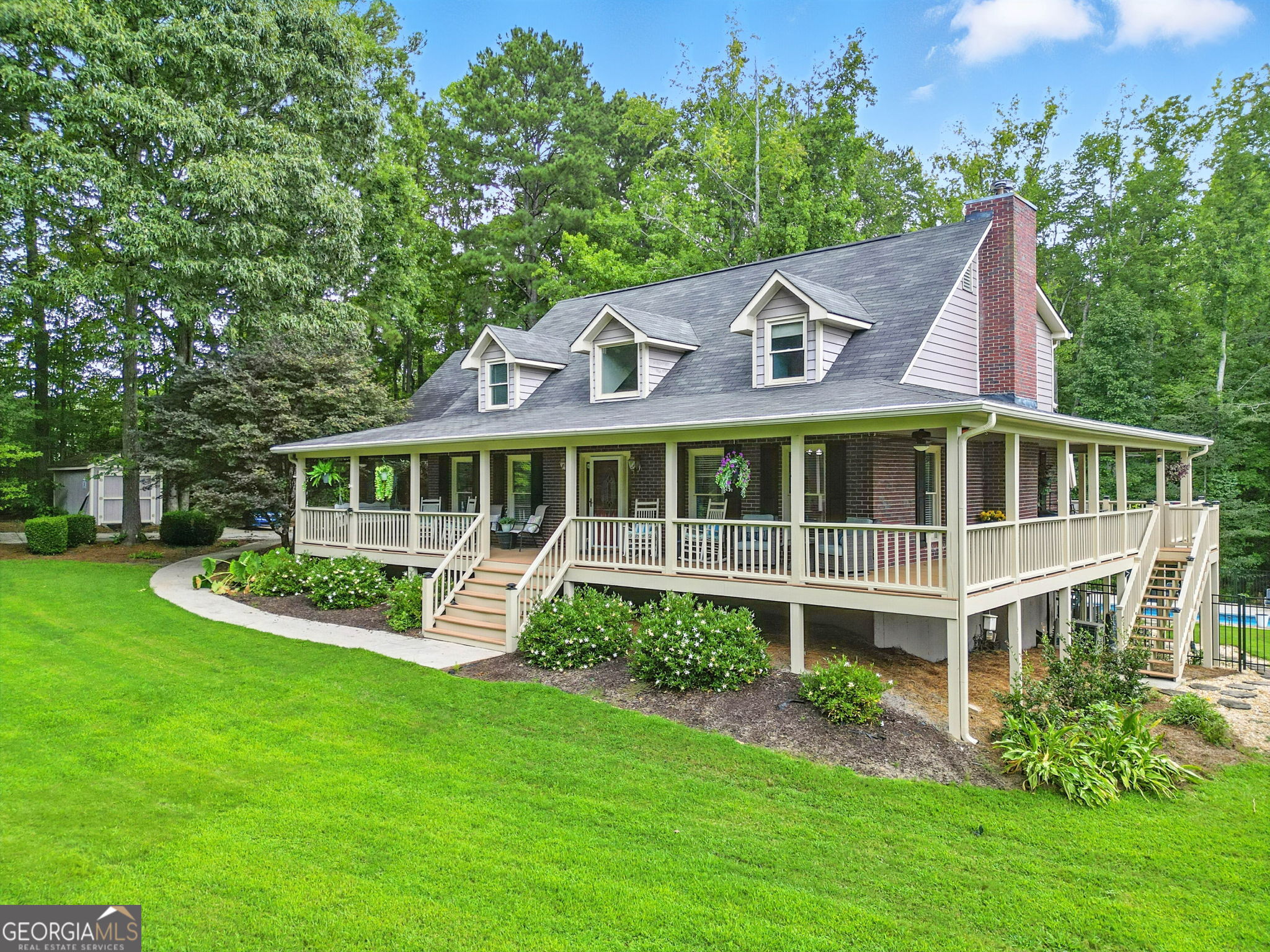 319 Holland RD