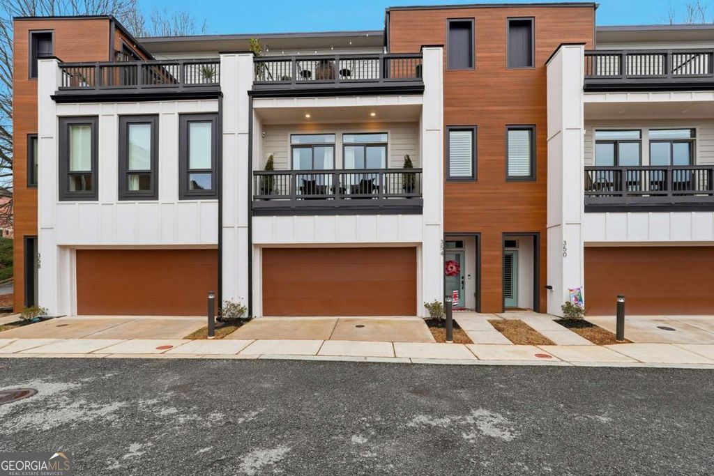 Photo of 354 Clarendon Court SE, Gainesville, GA 30501 (MLS # 10679389)