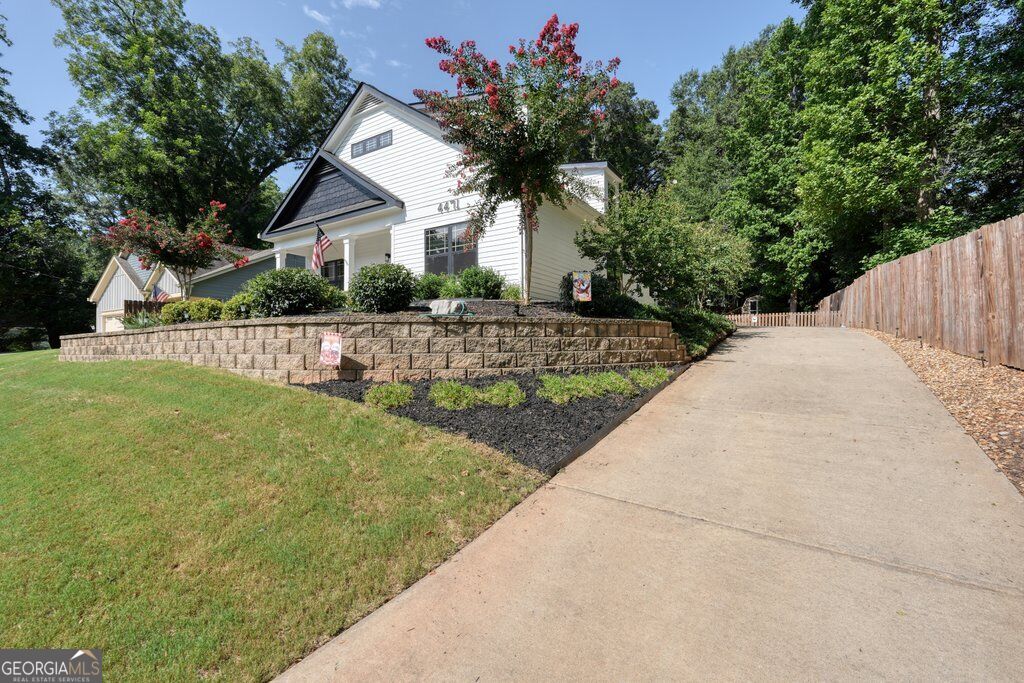 4471 Mclain CIR