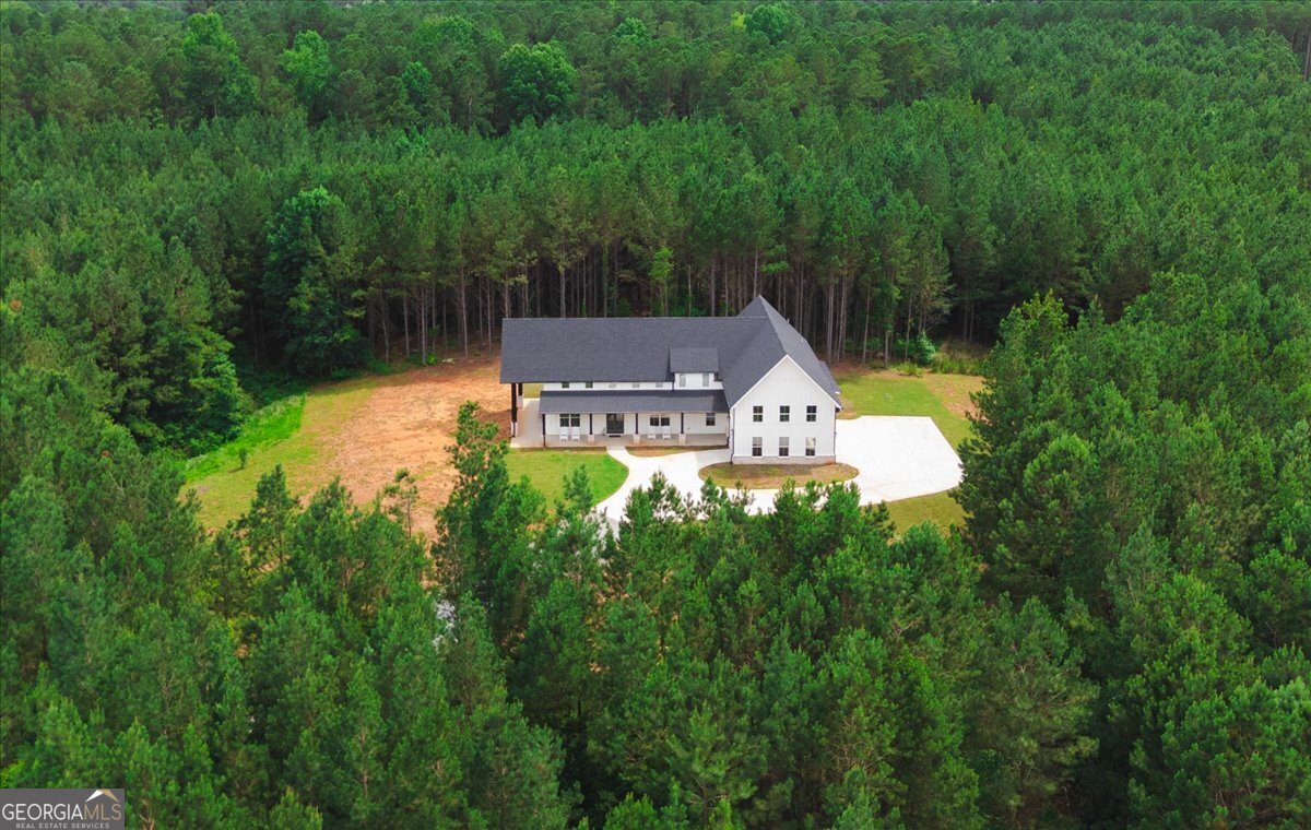 1585 Parks RD