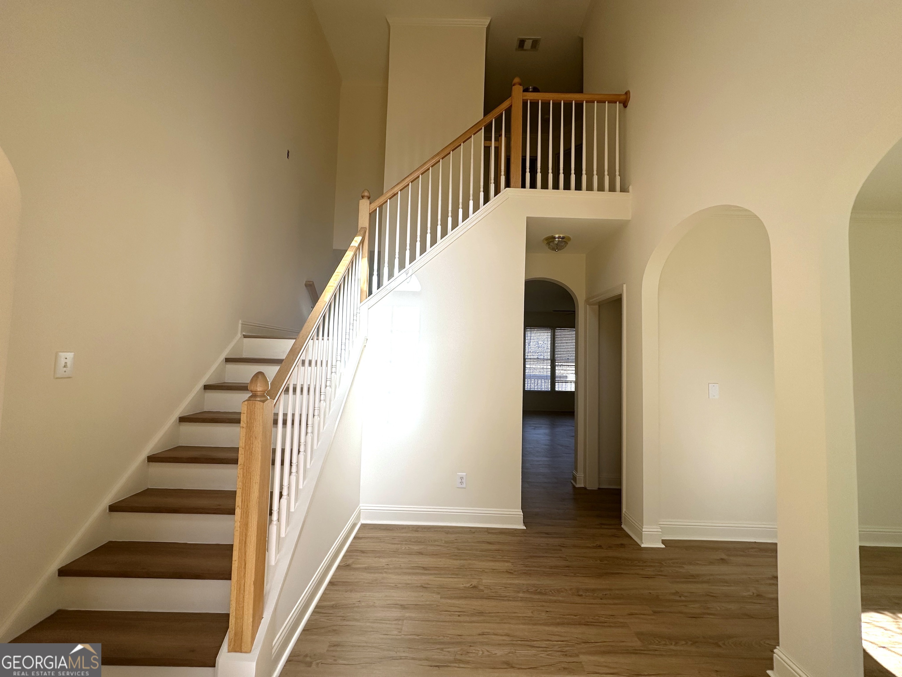 4025 Eyrie Farms LN