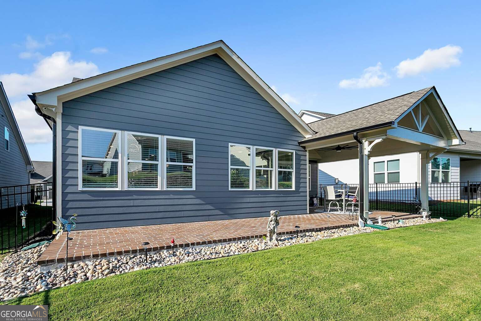 1115 Durham RD