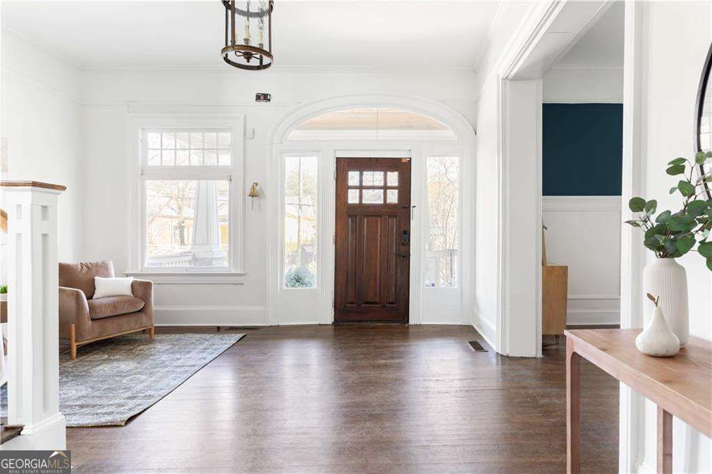 Photo of 679 Lawton Street SW, Atlanta, GA 30310 (MLS # 10660174)