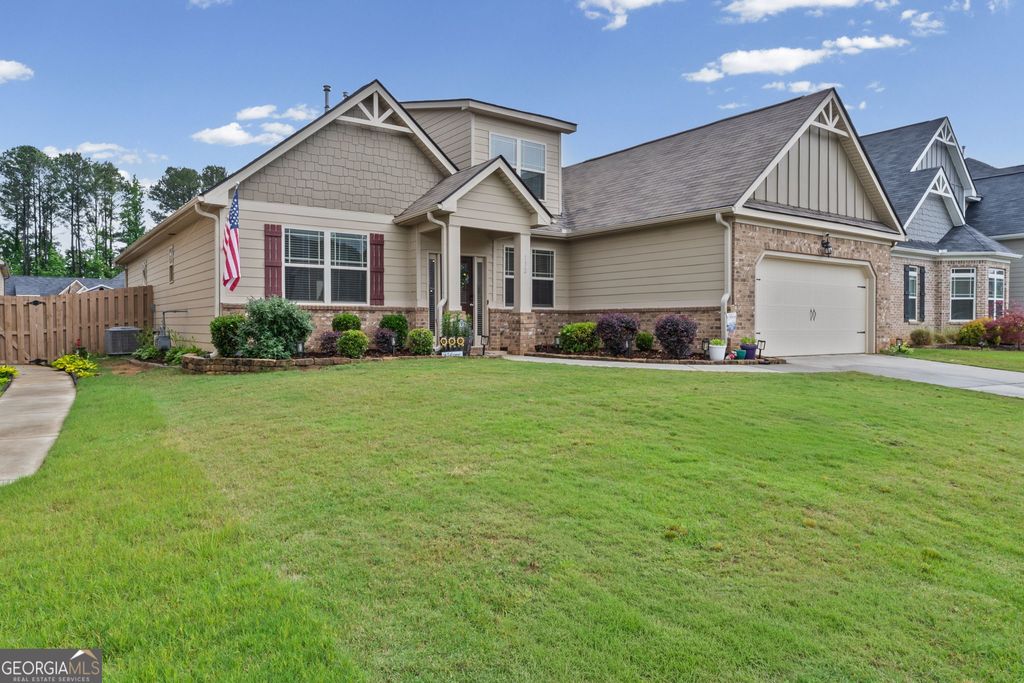 Photo of 172 Maple Hill Drive, Newnan, GA 30265 (MLS # 10771383)