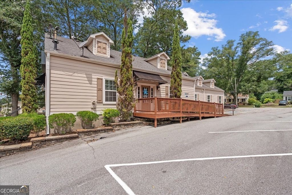 Photo of 214 Maple Street, Villa Rica, GA 30180 (MLS # 10712026)