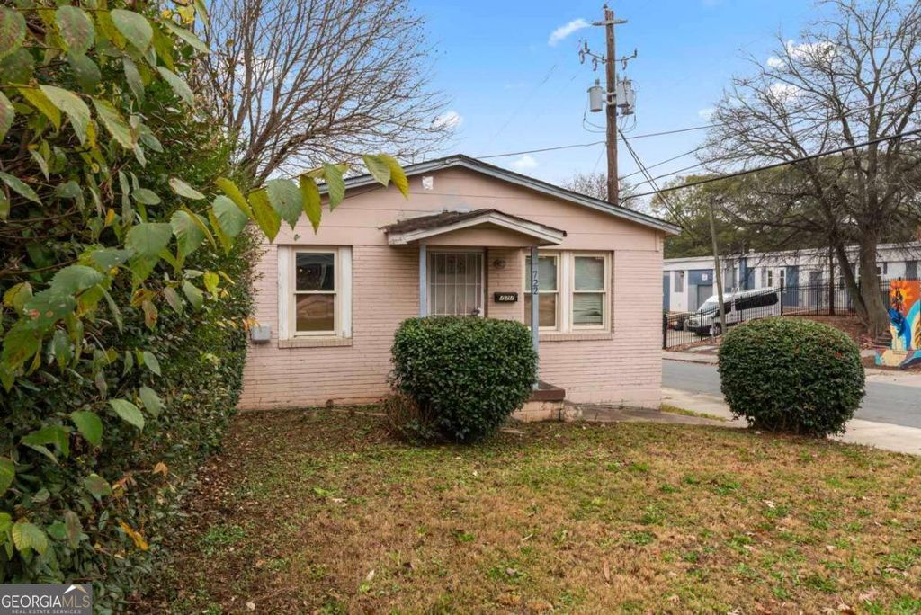 Photo of 722 Cameron M Alexander Boulevard NW, Atlanta, GA 30318 (MLS # 10654179)