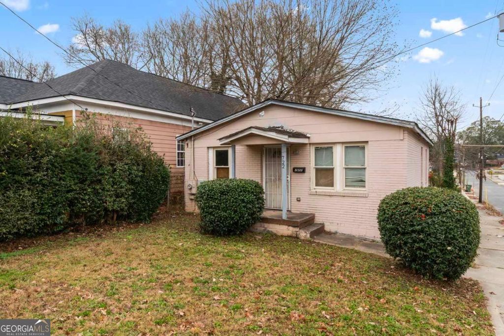 Photo of 722 Cameron M Alexander Boulevard NW, Atlanta, GA 30318 (MLS # 10654179)