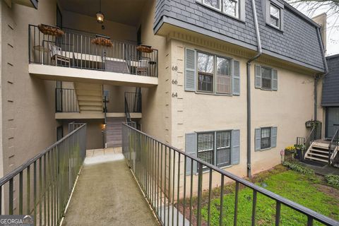 Photo of 68 Montre Square NW, Atlanta, GA 30327 (MLS # 10711743)