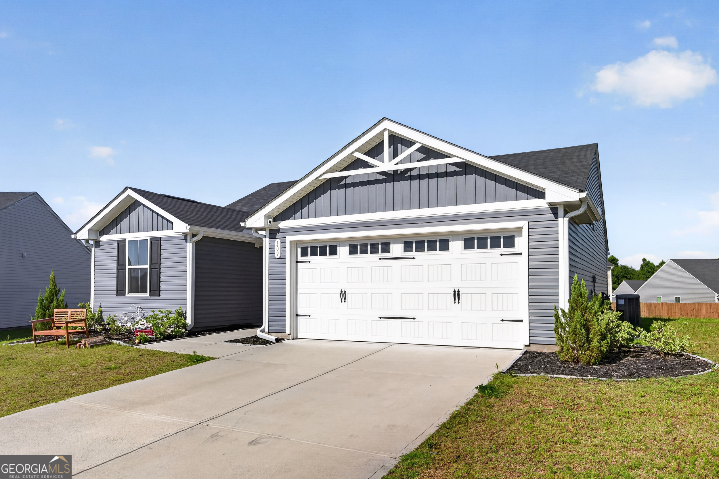 309 Cooper LN
