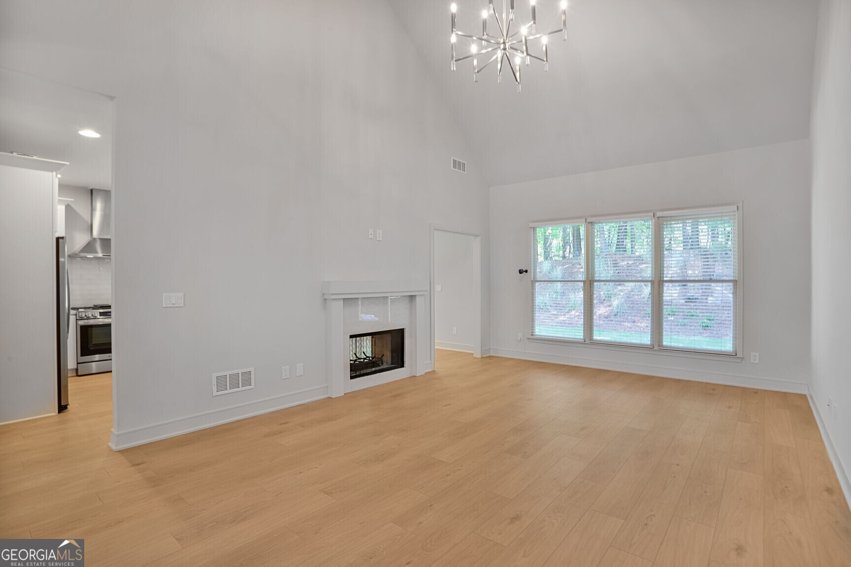 1155 Graystone XING