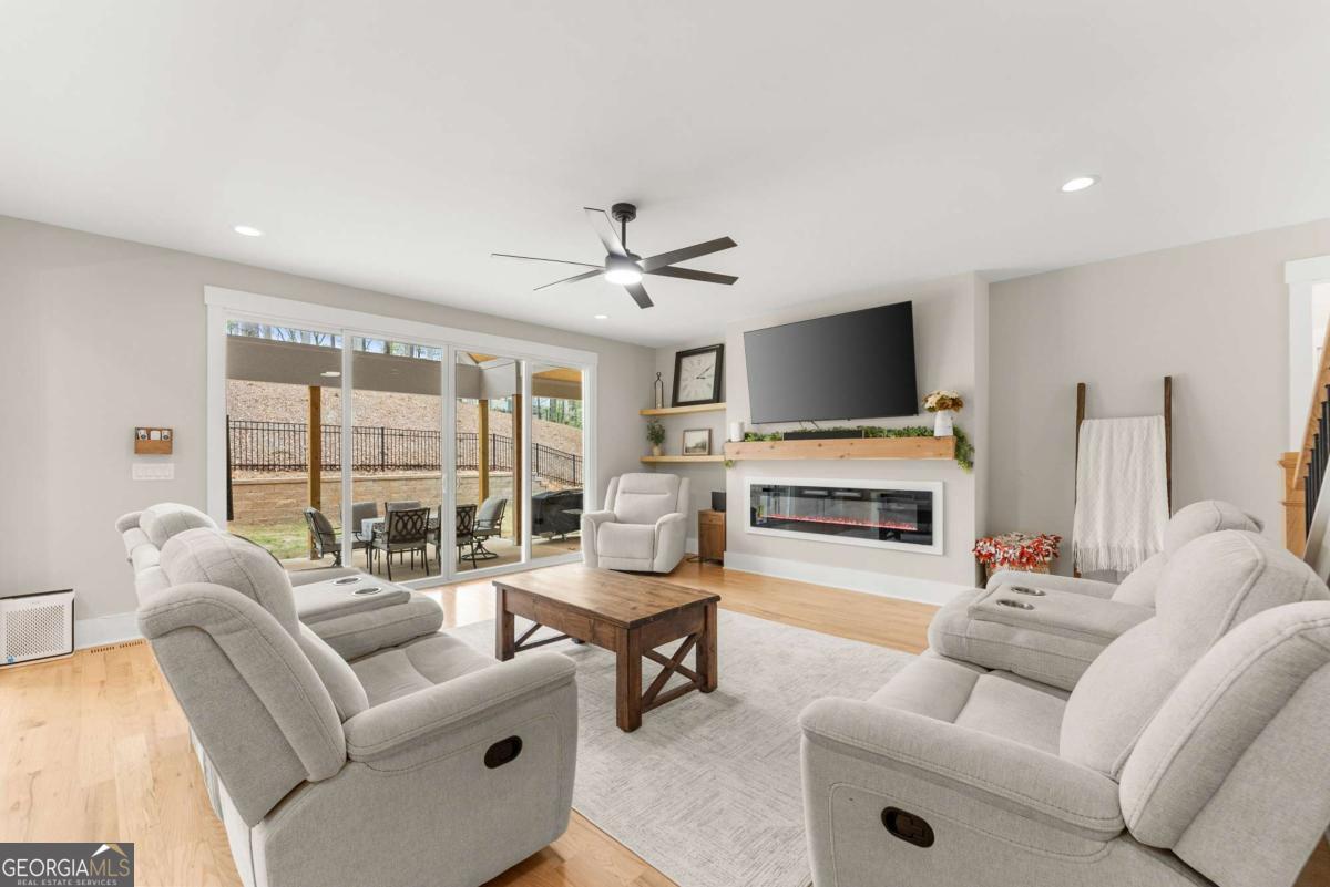 7055 Sanctuary DR