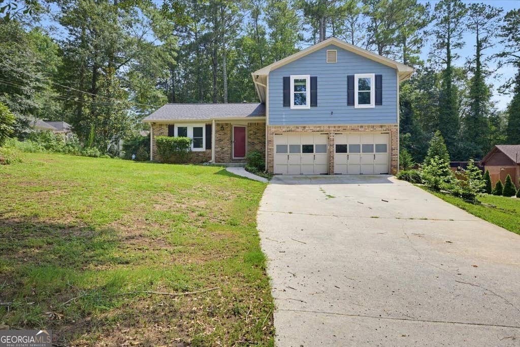 Photo of 1986 Gibralter Way, Conyers, GA 30012 (MLS # 10819921)