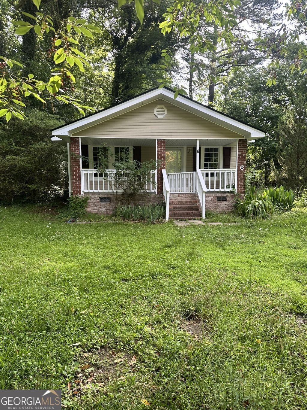 Photo of 6 Windsor Drive, Griffin, GA 30223 (MLS # 10773152)